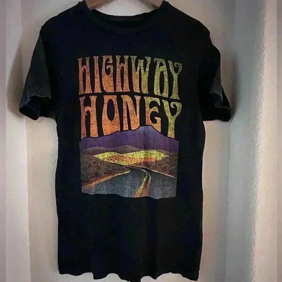 California Retrowear Graphic Short Sleeve Tee - Picture 1 of 3